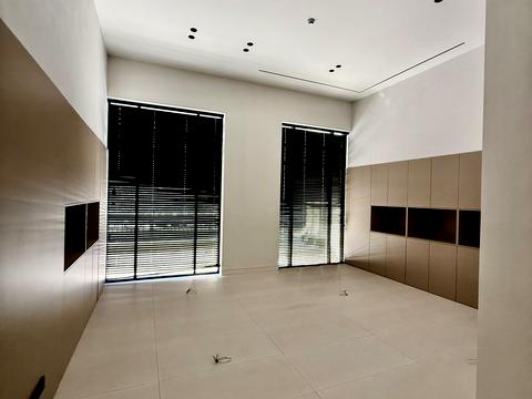 коммерческая по адресу Михаила Максимовича ул. (Трутенко Онуфрия), 28-К