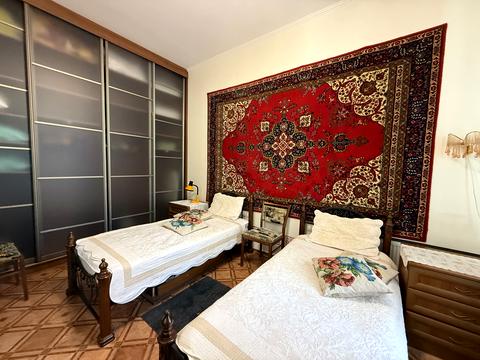 квартира за адресою Тарасівська вул., 12