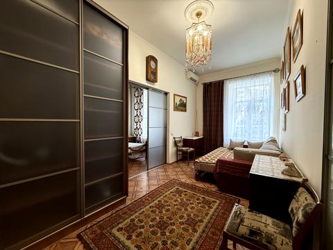 квартира за адресою Тарасівська вул., 12