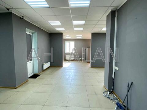 комерційна за адресою Юрія Шумського вул., 5