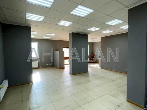 комерційна за адресою Юрія Шумського вул., 5