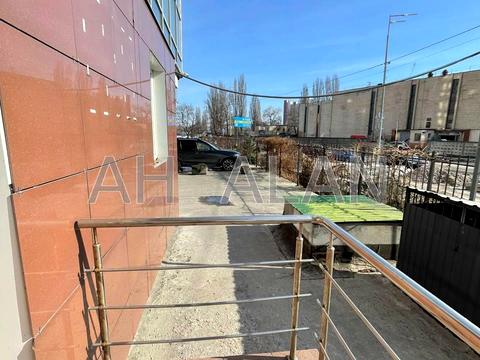 комерційна за адресою Юрія Шумського вул., 5