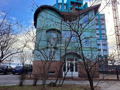 коммерческая по адресу Дніпровський просп., 17