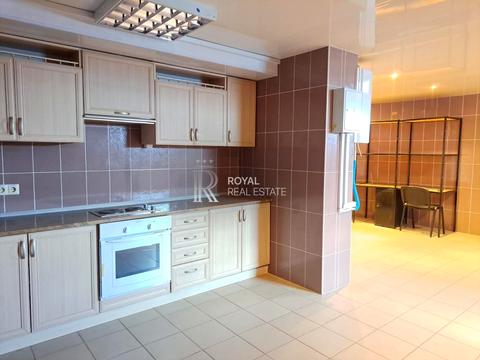 коммерческая по адресу Дніпровський просп., 17