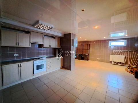 коммерческая по адресу Дніпровський просп., 17