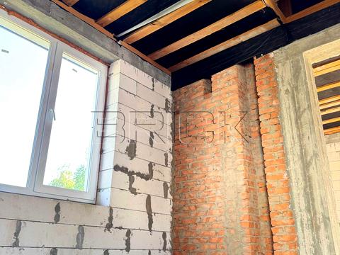 будинок за адресою Євгена Плужника вул.