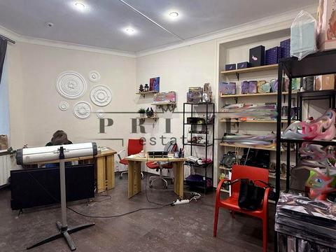 комерційна за адресою Костельна вул., 9