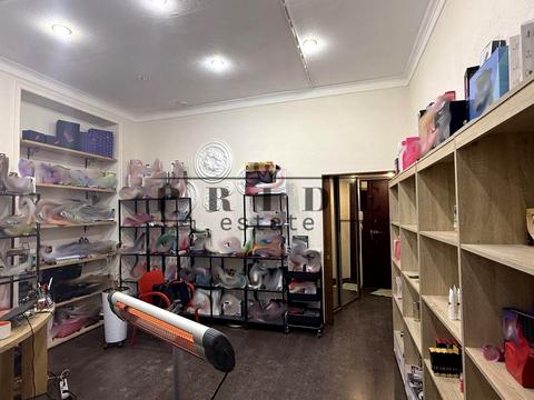 комерційна за адресою Костельна вул., 9