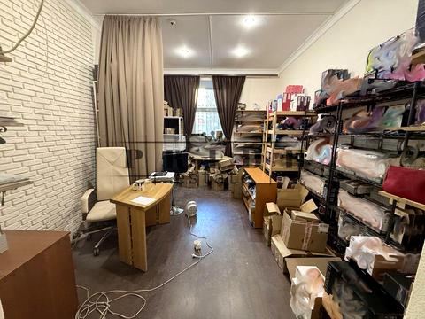 комерційна за адресою Костельна вул., 9