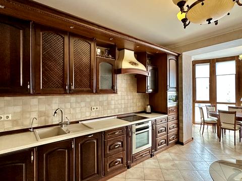 квартира по адресу Владимира Ивасюка просп. (Героїв Сталінграду), 4