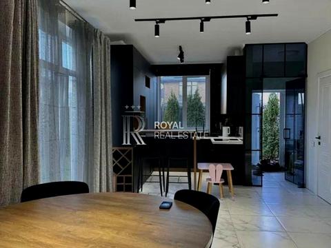 будинок за адресою Чернігівська вул., 10