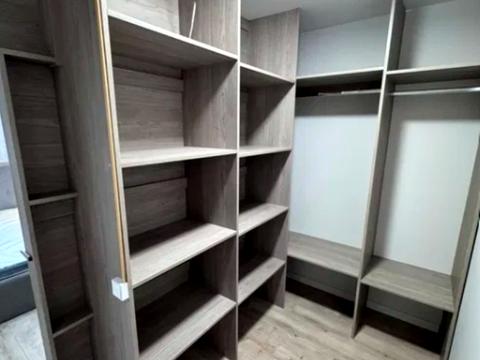 дом по адресу Романа Шухевича ул.