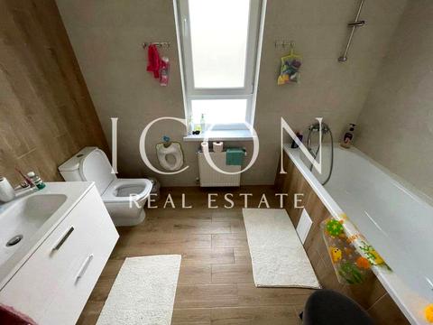 дом по адресу Апрельская ул.