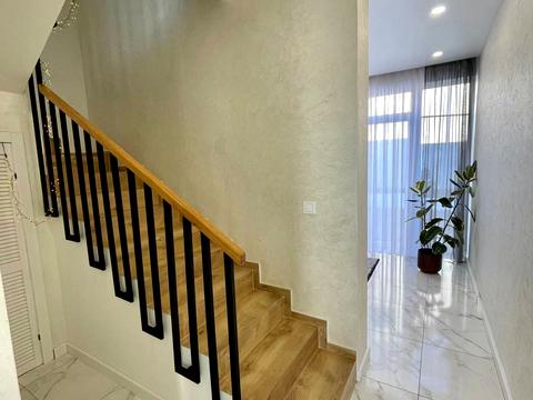 будинок за адресою Озерна