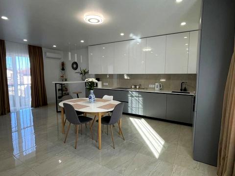 будинок за адресою Озерна