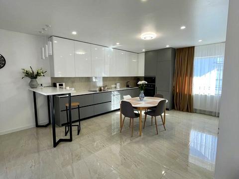 будинок за адресою Озерна