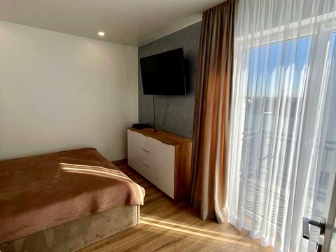 будинок за адресою Озерна