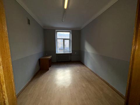 комерційна за адресою В'ячеслава Чорновола просп. (), 1