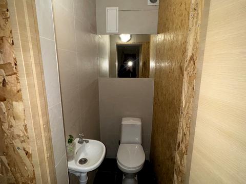 комерційна за адресою В'ячеслава Чорновола просп. (), 1