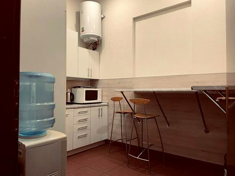 коммерческая по адресу Крещатик ул., 10-Б