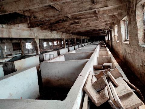 комерційна за адресою Центральна, 165/Б