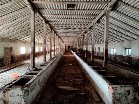 комерційна за адресою Центральна, 165/Б