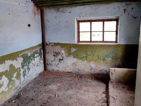 комерційна за адресою Центральна, 165/Б