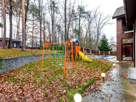 будинок за адресою с. Стоянка, Павла Тичнини