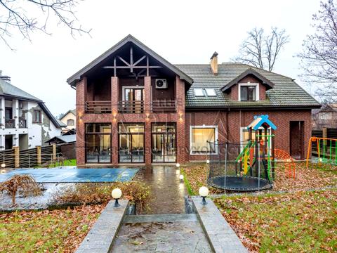 будинок за адресою с. Стоянка, Павла Тичнини