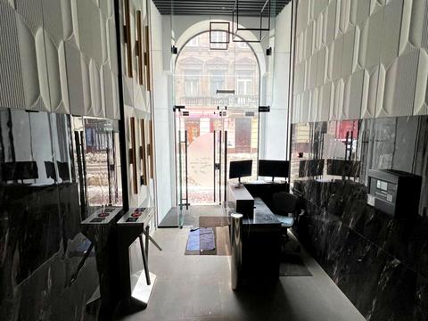 комерційна за адресою Гетьмана Петра Дорошенка вул. (Жовтнева), 37