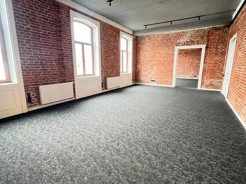 комерційна за адресою Гетьмана Петра Дорошенка вул. (Жовтнева), 37