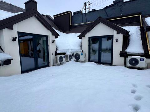 комерційна за адресою Гетьмана Петра Дорошенка вул. (Жовтнева), 37