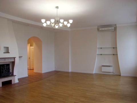 коммерческая по адресу Евгения Чикаленко ул. (Пушкінська), 21