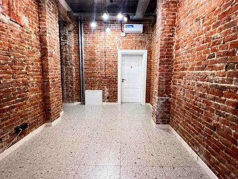 комерційна за адресою Гетьмана Петра Дорошенка вул. (Жовтнева), 37