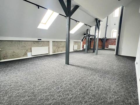 комерційна за адресою Гетьмана Петра Дорошенка вул. (Жовтнева), 37