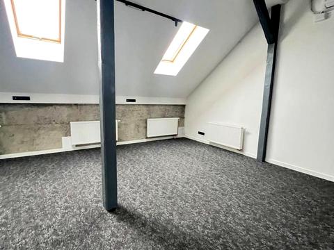 комерційна за адресою Гетьмана Петра Дорошенка вул. (Жовтнева), 37