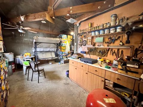 комерційна за адресою низова, 100