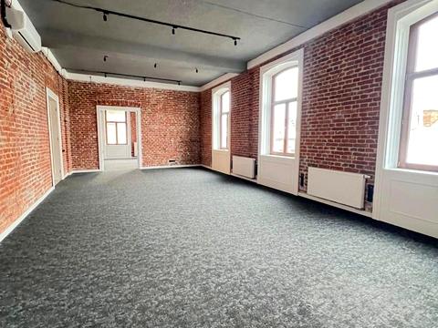 комерційна за адресою Гетьмана Петра Дорошенка вул. (Жовтнева), 37