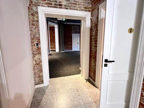 комерційна за адресою Гетьмана Петра Дорошенка вул. (Жовтнева), 37