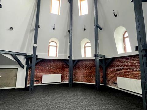 комерційна за адресою Гетьмана Петра Дорошенка вул. (Жовтнева), 37