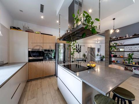 будинок за адресою Виноградна вул., 10