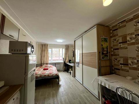 кімната за адресою Захисників України вул. (1-го Травня), 8