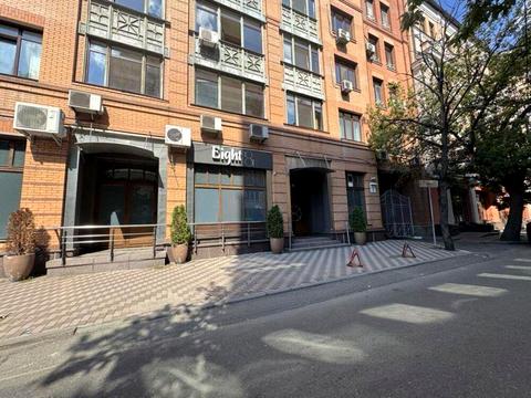 коммерческая по адресу Панаса Мирного ул., 8