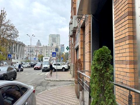 коммерческая по адресу Панаса Мирного ул., 8