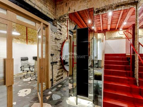 комерційна за адресою Богдана Хмельницького вул., 9