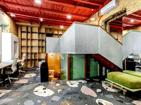 комерційна за адресою Богдана Хмельницького вул., 9