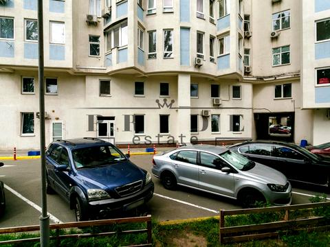 комерційна за адресою Миколи Міхновського бульв. (Дружби народів), 14-16