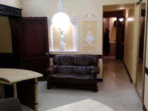 комерційна за адресою Соборна пл., 6