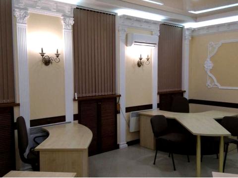 комерційна за адресою Соборна пл., 6