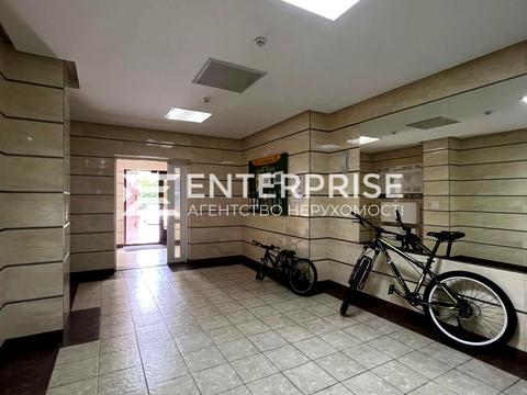 квартира за адресою Любомира Гузара просп. (Космонавта Комарова), 46-В